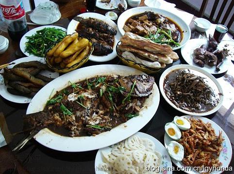 来白洋淀一定要品尝的“全鱼宴”